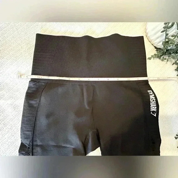 Gymshark Energy Seamless Leggings in Black Size Medium - Picture 3 of 4
